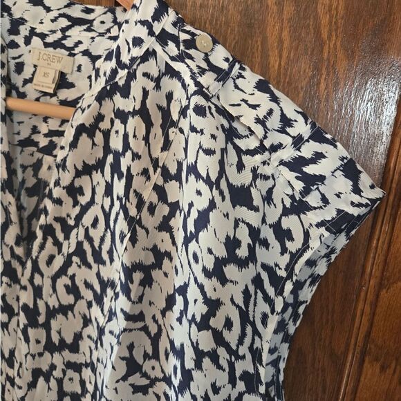 J CREW V Neck Navy and Ivory Shift Sleeveless Dress Polyester Sz XSMALL - Picture 10 of 14